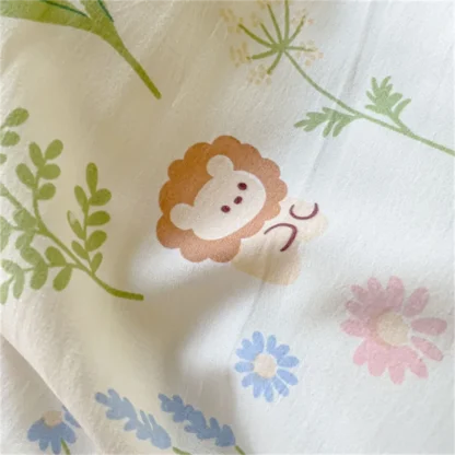 Soft Vintage-style Floral Duvet Cover - Image 6